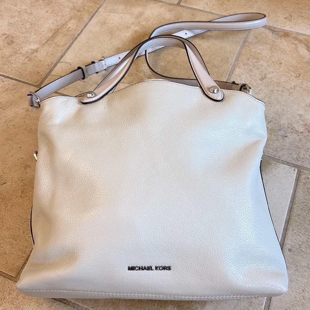 Gorgeous creamy gray colored, leather Michael Kors bag. NWOT